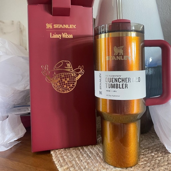 Stanley X Lainey Wilson Country Gold Tumbler Cup - RARE New in box